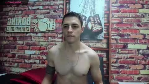 Snapshot of frank_millers chatting on January 29, 11:35 pm Frank online show from January 29, 11:35 pm