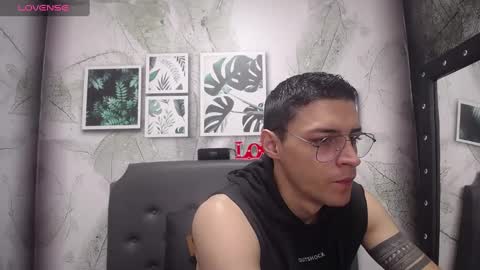 Snapshot of frank_millers chatting on February 5, 1:33 pm Frank online show from February 5, 1:33 pm