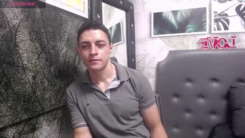 Snapshot of frank_millers chatting on February 10, 10:51 pm Frank online show from February 10, 10:51 pm
