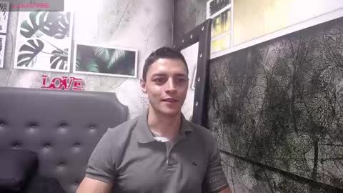 Snapshot of frank_millers chatting on February 6, 11:32 am Frank online show from February 6, 11:32 am