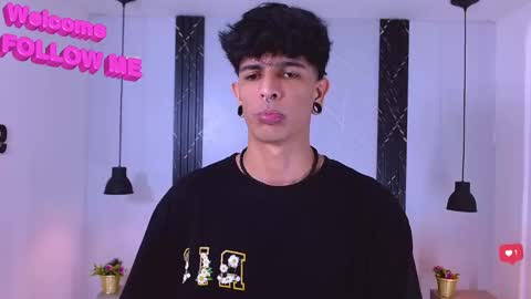 Snapshot of franvill_trato chatting on October 16, 7:33 pm Franvill trato online show from October 16, 7:33 pm