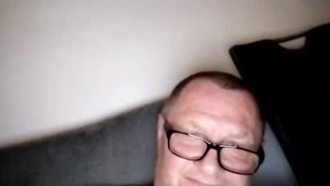 Snapshot of frauenfeind1 chatting on March 7, 1:07 pm Wolfi online show from March 7, 1:07 pm