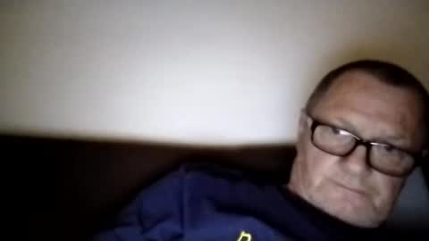 Snapshot of frauenfeind1 chatting on October 19, 6:28 am Wolfi online show from October 19, 6:28 am