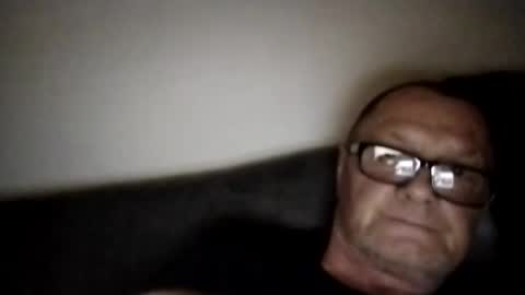 Snapshot of frauenfeind1 chatting on February 25, 7:42 am Wolfi online show from February 25, 7:42 am