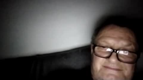 Snapshot of frauenfeind1 chatting on December 24, 7:28 am Wolfi online show from December 24, 7:28 am