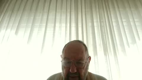 Snapshot of fredaldavid chatting on January 11, 9:26 am David Fredal online show from January 11, 9:26 am
