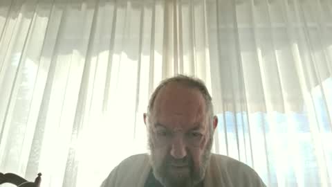 Snapshot of fredaldavid chatting on December 9, 8:11 am David Fredal online show from December 9, 8:11 am