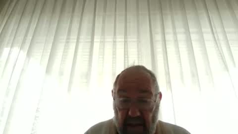 Snapshot of fredaldavid chatting on January 19, 9:55 am David Fredal online show from January 19, 9:55 am