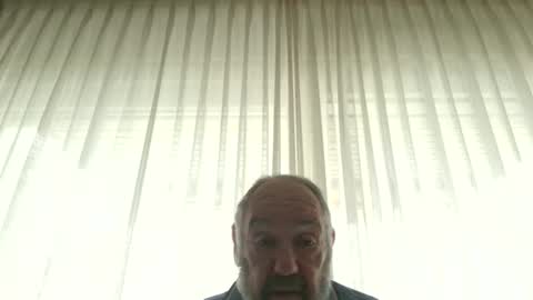 Snapshot of fredaldavid chatting on December 17, 11:28 am David Fredal online show from December 17, 11:28 am