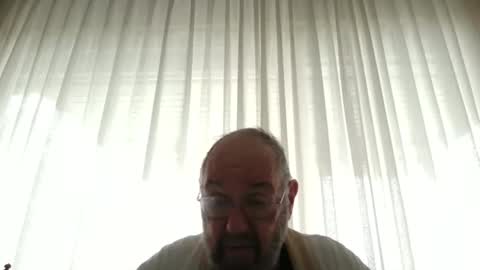 Snapshot of fredaldavid chatting on January 10, 9:55 am David Fredal online show from January 10, 9:55 am