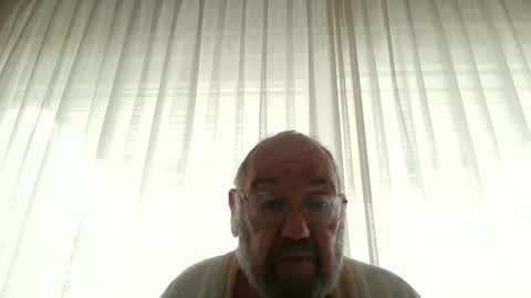 Snapshot of fredaldavid chatting on January 17, 9:28 am David Fredal online show from January 17, 9:28 am