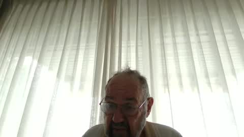 Snapshot of fredaldavid chatting on December 3, 10:26 am David Fredal online show from December 3, 10:26 am
