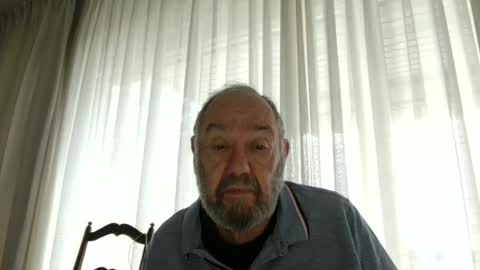 Snapshot of fredaldavid chatting on December 10, 3:01 pm David Fredal online show from December 10, 3:01 pm
