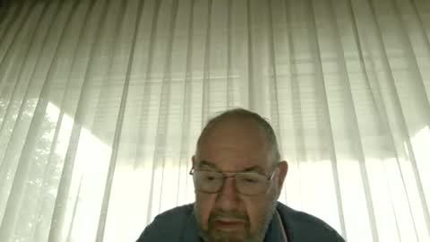 Snapshot of fredaldavid chatting on December 19, 2:24 pm David Fredal online show from December 19, 2:24 pm