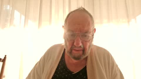 Snapshot of fredaldavid chatting on January 14, 9:24 am David Fredal online show from January 14, 9:24 am