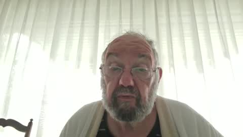 Snapshot of fredaldavid chatting on October 17, 8:29 am David Fredal online show from October 17, 8:29 am