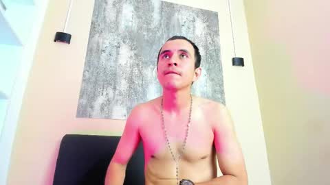 Freddie online show from March 9, 8:03 pm