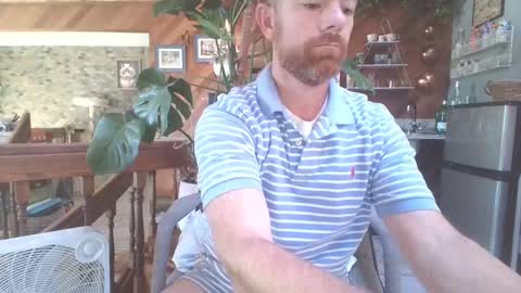 Snapshot of freddypj chatting on September 18, 9:28 pm Freddy online show from September 18, 9:28 pm