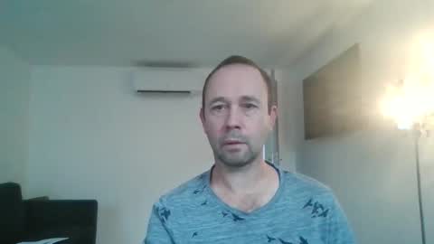 fredodu41 online show from December 2, 9:23 am