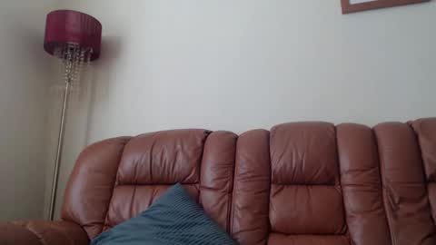 freemindedguyuk online show from September 11, 1:43 pm