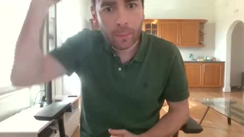 Snapshot of frenchbdmaninlondon chatting on March 12, 1:51 pm Horny Paul online show from March 12, 1:51 pm