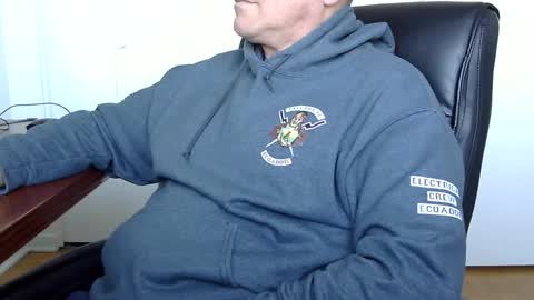 Snapshot of frenchrickdaddy chatting on January 24, 9:05 pm Rick online show from January 24, 9:05 pm