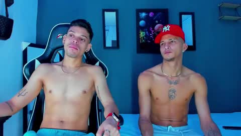 Adam y pitter online show from March 5, 11:28 am