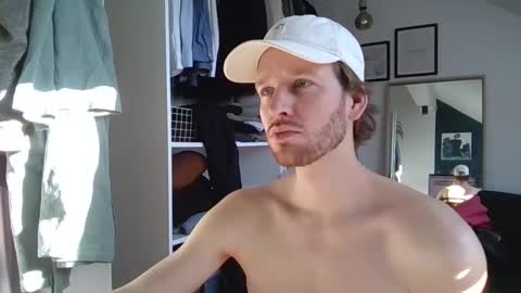 frozenyoga online show from February 1, 10:48 am