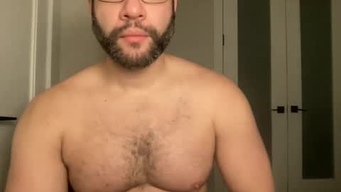 Snapshot of fuckyeahcoach chatting on February 13, 9:20 am Muscle Bear Jock in Training online show from February 13, 9:20 am