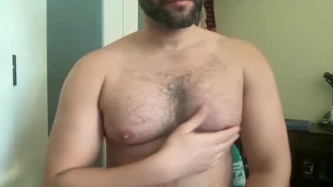 Snapshot of fuckyeahcoach chatting on January 4, 12:49 pm Muscle Bear Jock in Training online show from January 4, 12:49 pm
