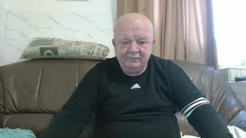 fullballs6 online show from January 16, 8:39 am