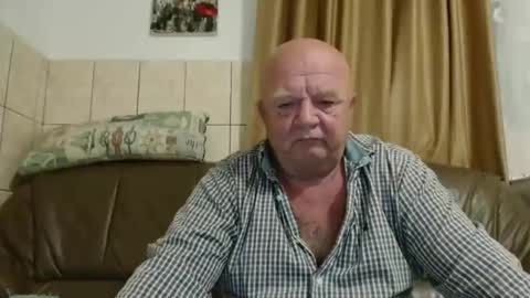 fullballs6 online show from September 12, 2:11 am