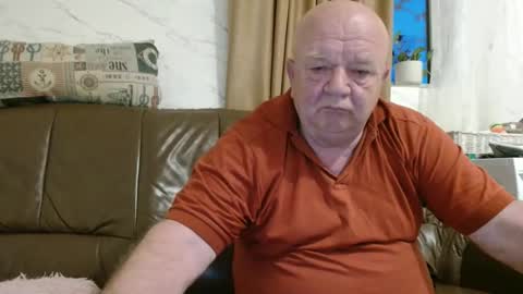 fullballs6 online show from April 20, 2:47 am