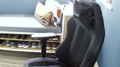 Furry online show from April 29, 1:38 pm