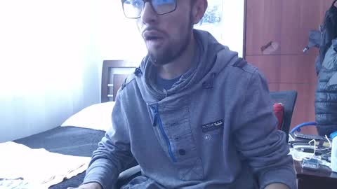 andrew online show from April 9, 7:53 pm