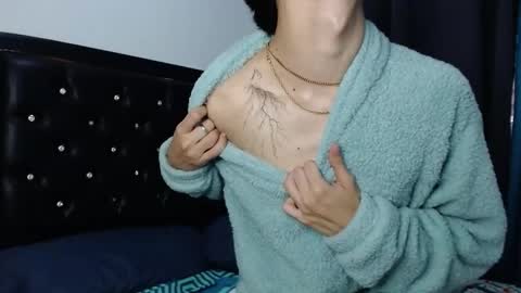 gabriel_x18 online show from February 20, 9:38 pm