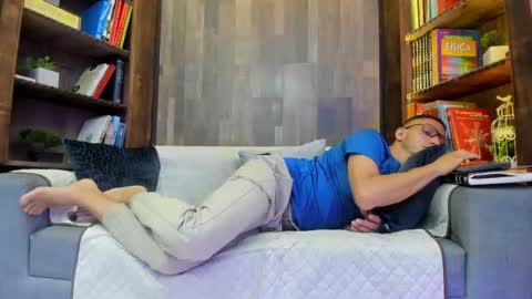 gabrieldraven online show from September 22, 7:35 pm