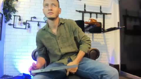 gabrieldraven online show from October 3, 10:48 pm