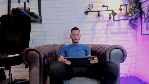 gabrieldraven online show from September 10, 7:45 pm