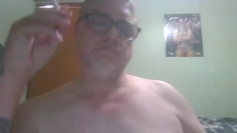 Snapshot of gadude45 chatting on February 19, 12:46 am gadude45 online show from February 19, 12:46 am