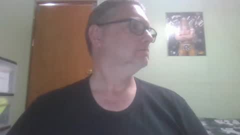 Snapshot of gadude45 chatting on February 18, 2:05 am gadude45 online show from February 18, 2:05 am