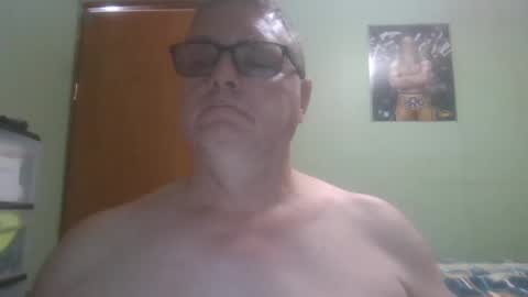 Snapshot of gadude45 chatting on February 5, 12:53 am gadude45 online show from February 5, 12:53 am