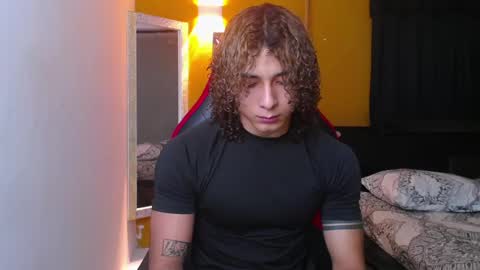 Snapshot of gael__david chatting on February 28, 2:53 am Gael online show from February 28, 2:53 am