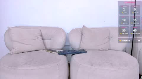 gal_stone_ online show from June 9, 2:13 am
