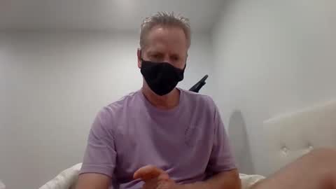 gamerboy200 online show from April 30, 1:12 am