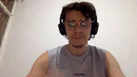 Snapshot of gametommy chatting on February 14, 2:39 am Tommy online show from February 14, 2:39 am
