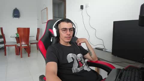 Snapshot of gametommy chatting on March 4, 3:48 pm Tommy online show from March 4, 3:48 pm