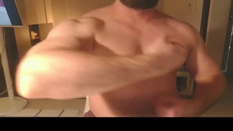 Snapshot of gargiullo123 chatting on October 13, 12:11 pm HORNY med student online show from October 13, 12:11 pm