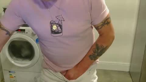 Snapshot of garybaker60 chatting on September 19, 10:09 pm Gaz online show from September 19, 10:09 pm