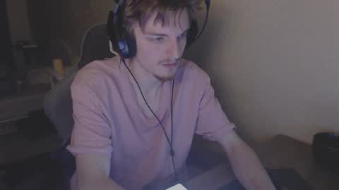 Snapshot of gasturfahe chatting on February 12, 3:16 pm gasturfahe online show from February 12, 3:16 pm